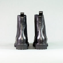 Lade das Bild in den Galerie-Viewer, Aruci - Chelsea Boot (Lammfell)
