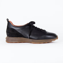 Lade das Bild in den Galerie-Viewer, OPERA v. Antonio Maurizi - Sneaker
