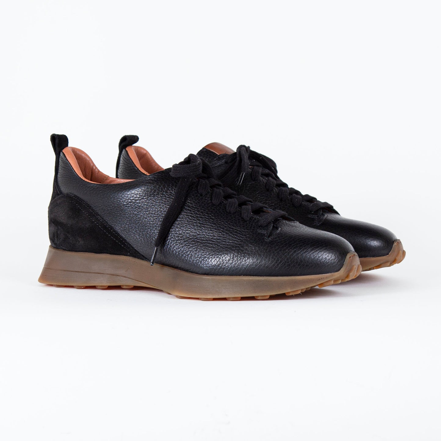OPERA v. Antonio Maurizi - Sneaker