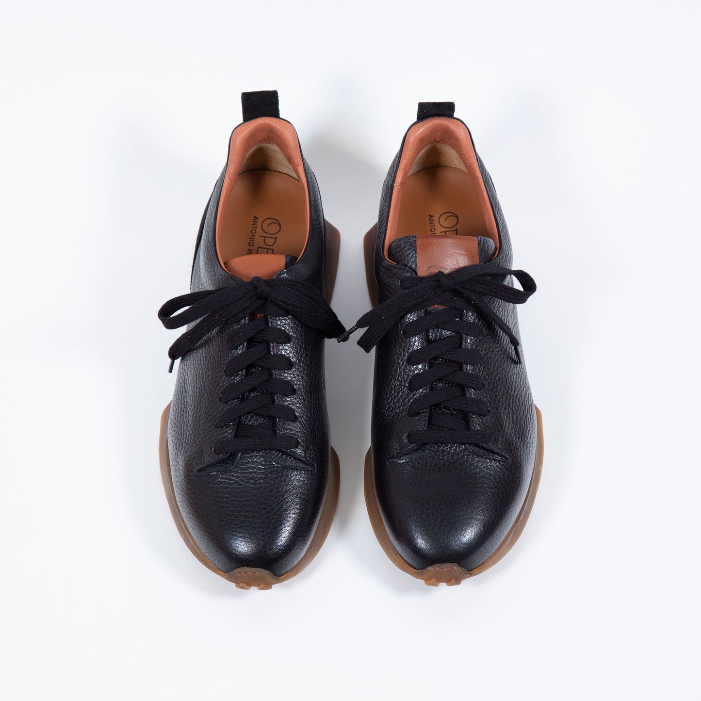 OPERA v. Antonio Maurizi - Sneaker
