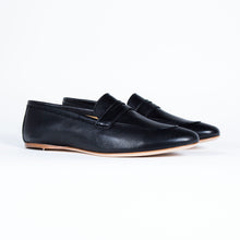 Lade das Bild in den Galerie-Viewer, Aruci - Slipper
