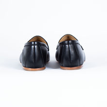 Lade das Bild in den Galerie-Viewer, Aruci - Slipper
